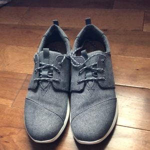 Toms cloth sneakers